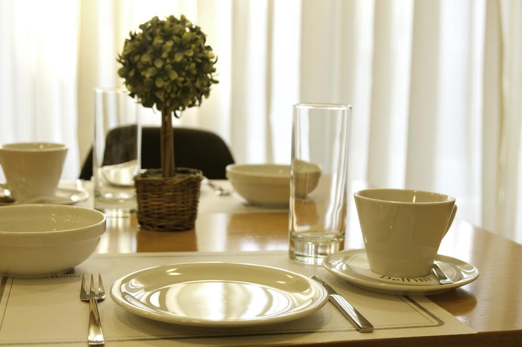 Hotel Delfini Pireus